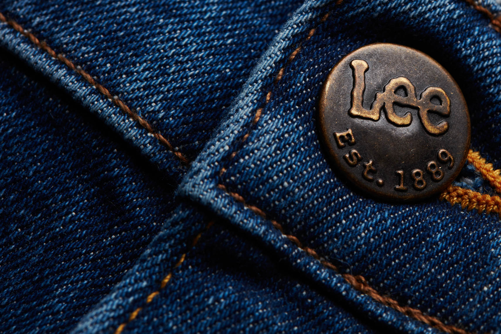 LeeJeansIconicProductDetails_Mens_TwitchLogoButton3